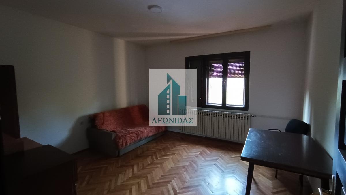 3.0 stan u kući, u blizini DIF-a