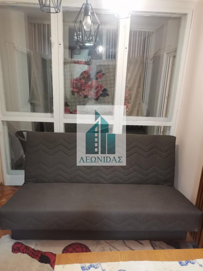 2.5 stan kod Delta Planeta, na Bulevaru Nemanjića