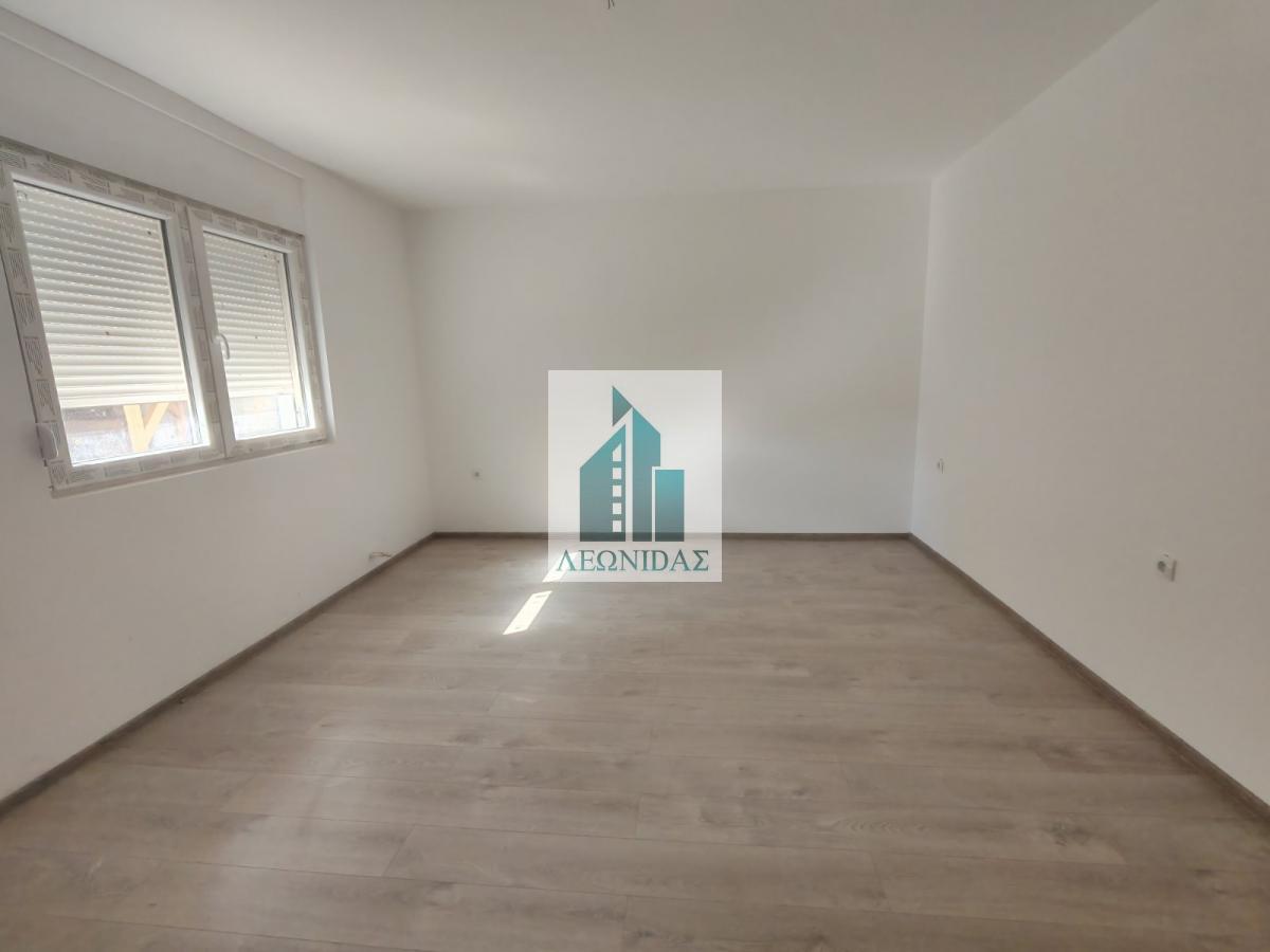 Odličan 3.0 stan u kući