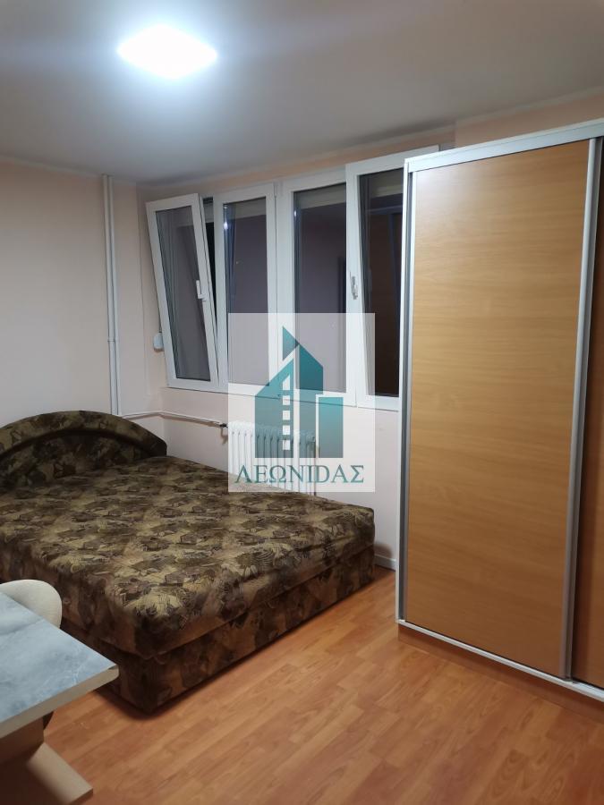 2.5 stan kod Delta Planeta, na Bulevaru Nemanjića