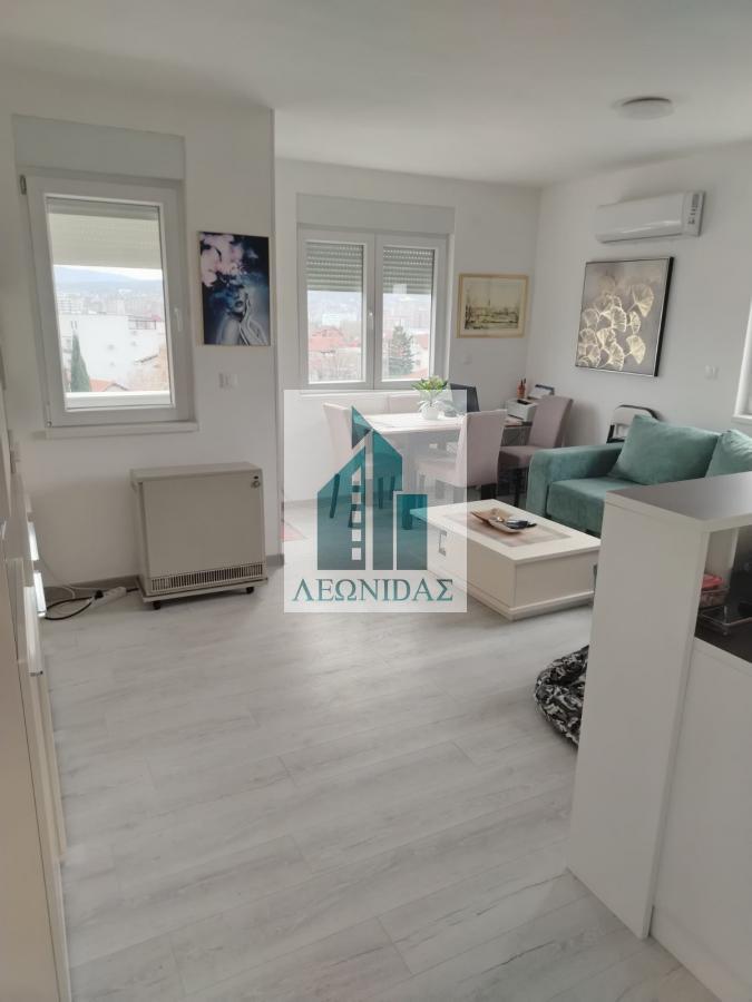 Prelep 1.5 stan, 47m2 i terasom od 47m2, Pantelej