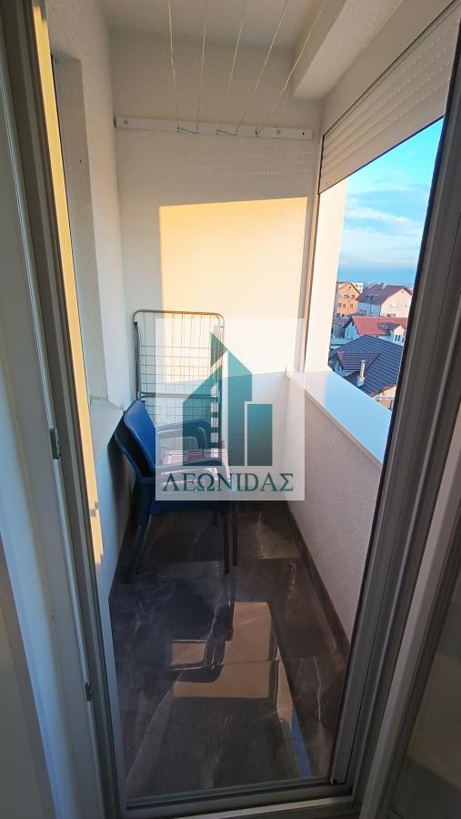 Prelep 1.5 stan, 47m2 i terasom od 47m2, Pantelej