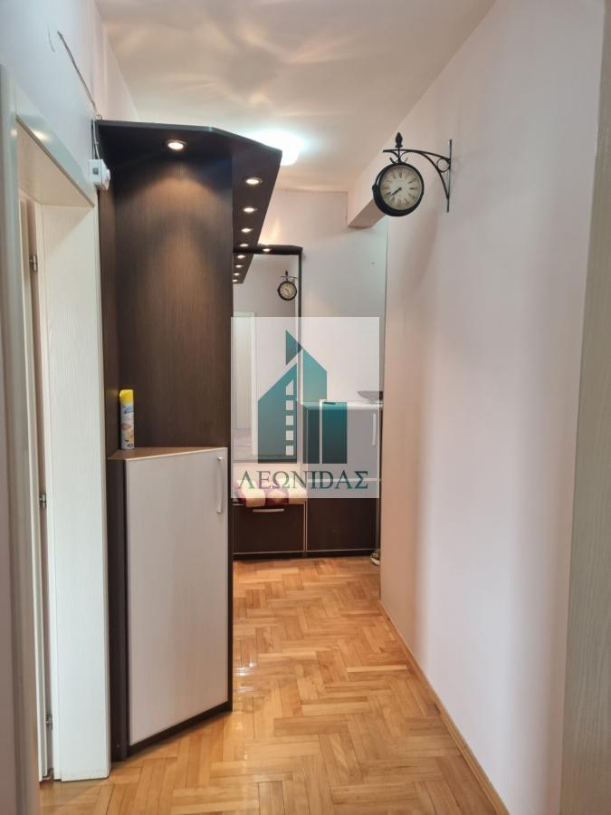 Lux 2.0 stan kod Doma zdravlja, na Crvenom pevcu