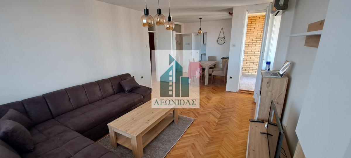 3.0 stan u blizini Somborskog Bulevara
