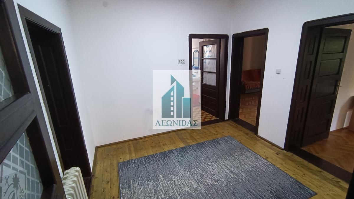 3.0 stan u kući, u blizini DIF-a