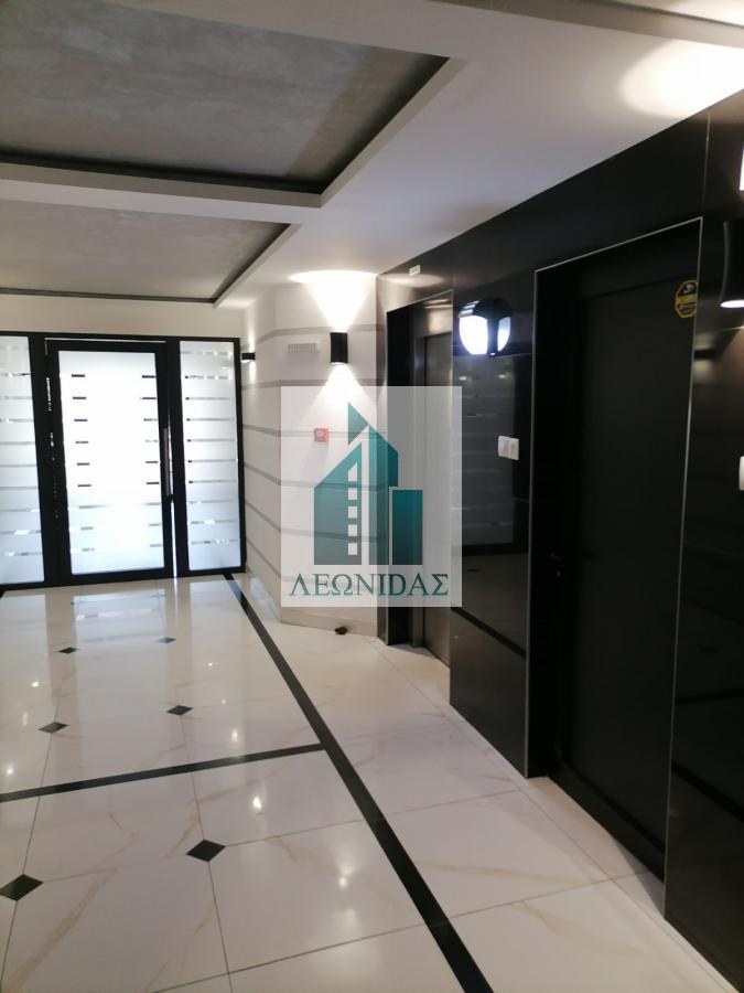 2.0 stan u novoj zgradi na Paliluli