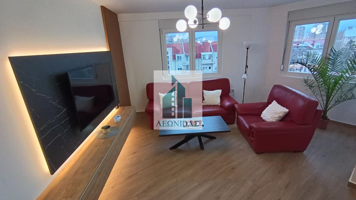 LUX 3.5 stan kod Čair parka