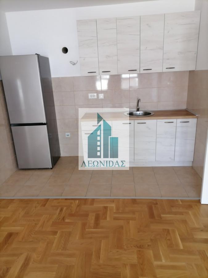 2.0 stan u novoj zgradi na Paliluli