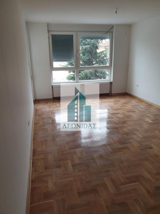 2.0 stan u novoj zgradi na Paliluli