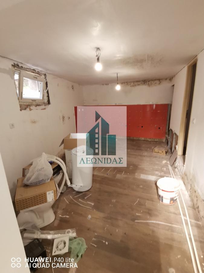 LOKAL 150 M2 - Pored autobuske stanice