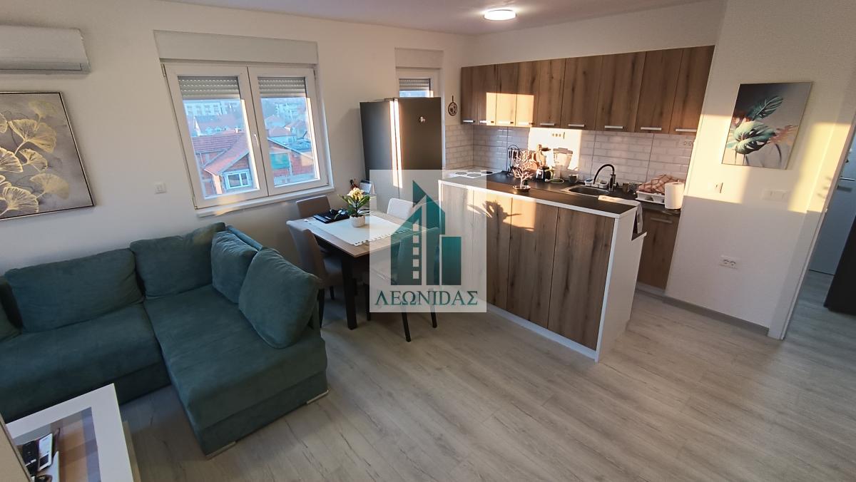 Prelep 1.5 stan, 47m2 i terasom od 47m2, Pantelej