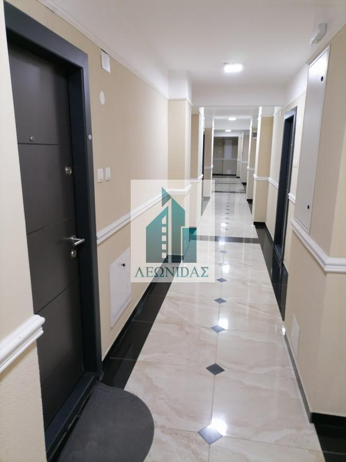 2.0 stan u novoj zgradi na Paliluli