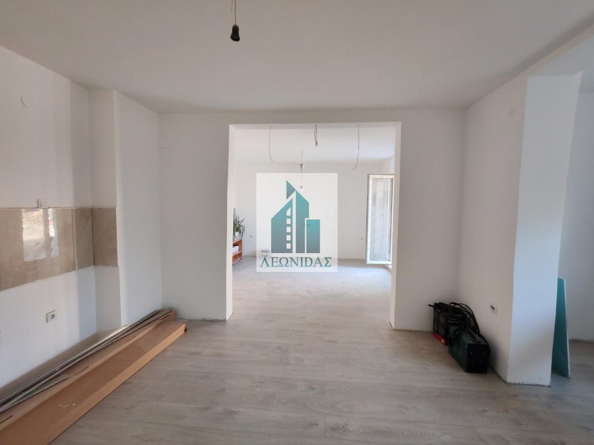 Odličan 3.0 stan u kući