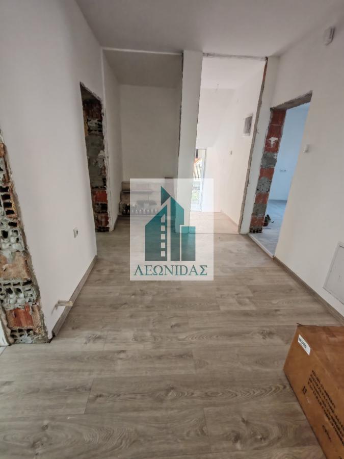 Odličan 3.0 stan u kući