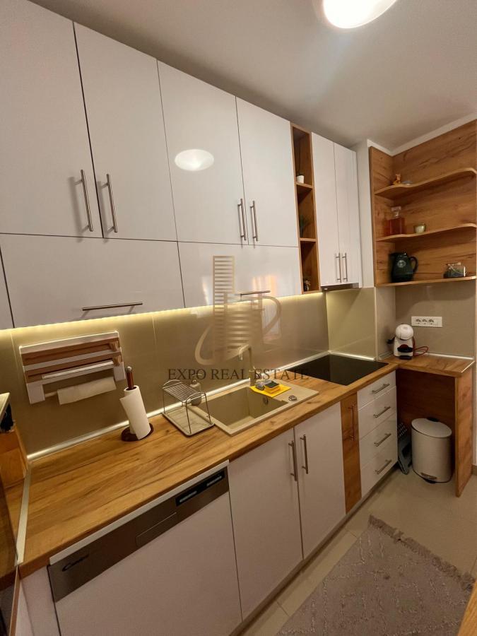 Prodaja 5.0 stana -NOV duplex -Satelit