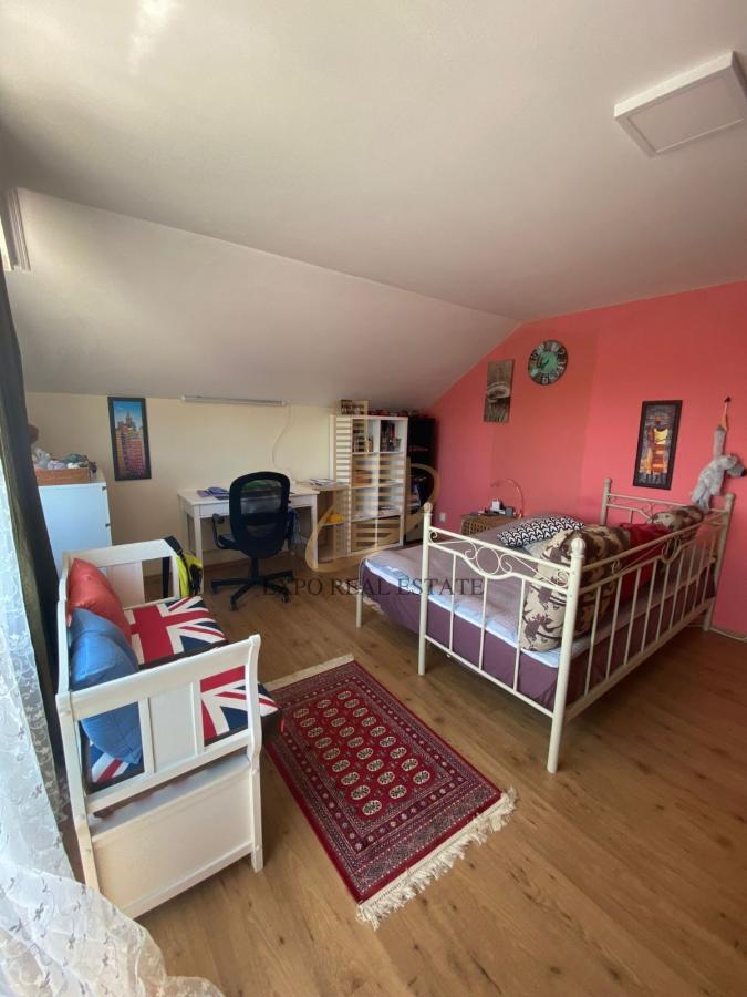 Prodaja,kuća na Kosmaju 355m2