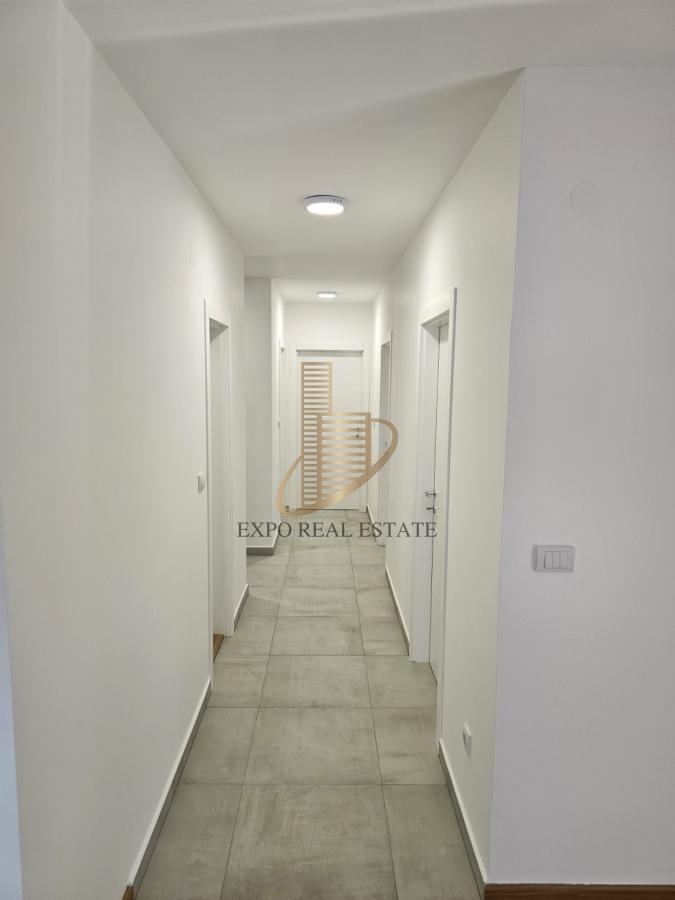 Garden Hill, 4,0 stan od 76m2 Sremska Kamenica