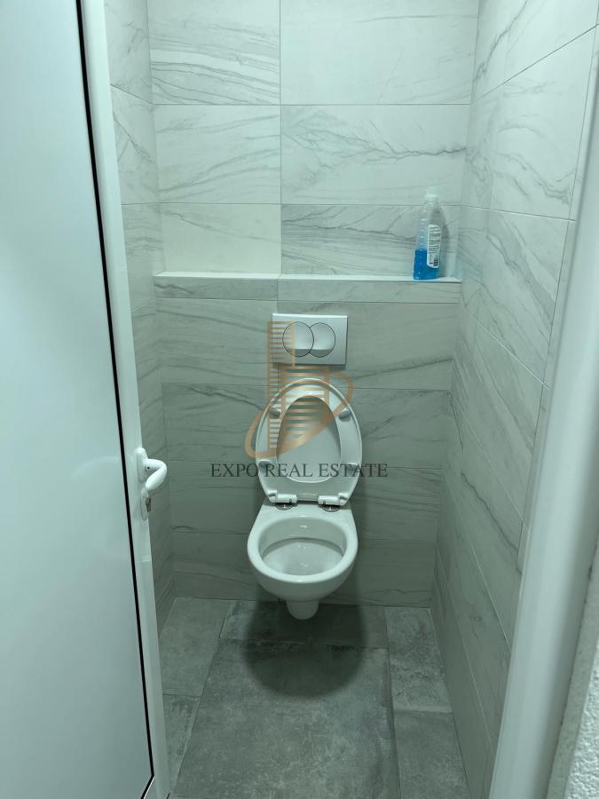 Prodaja,poslovni prostor,Vojvode Vlahovića