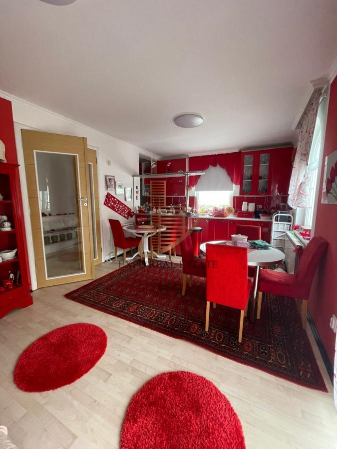 2-etažna kuća od 400m3 Veternička rampa