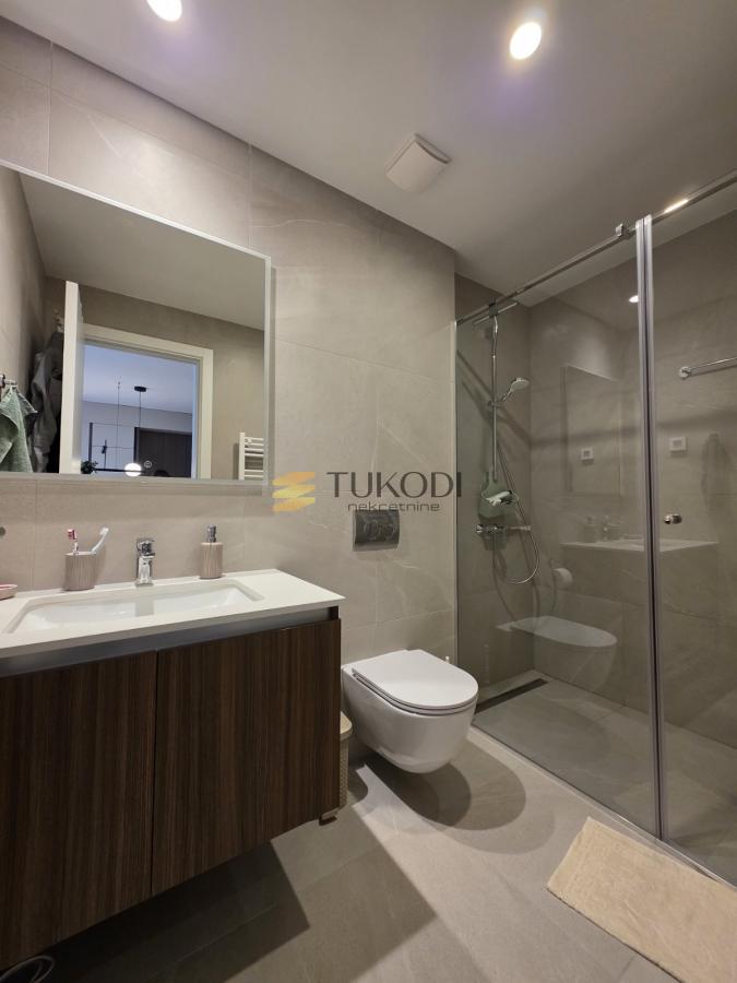 Izdavanje 2,0 stan BW Kings sa garažnim parking mestom