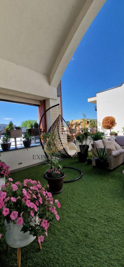 Za prodaju 4,0 stan od 145m2 - Telep