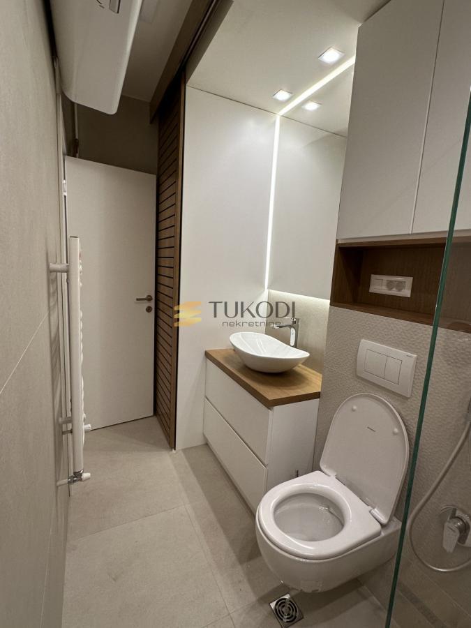 Moderan 3.0 stan kod Immo centra sa panoramskim pogledom