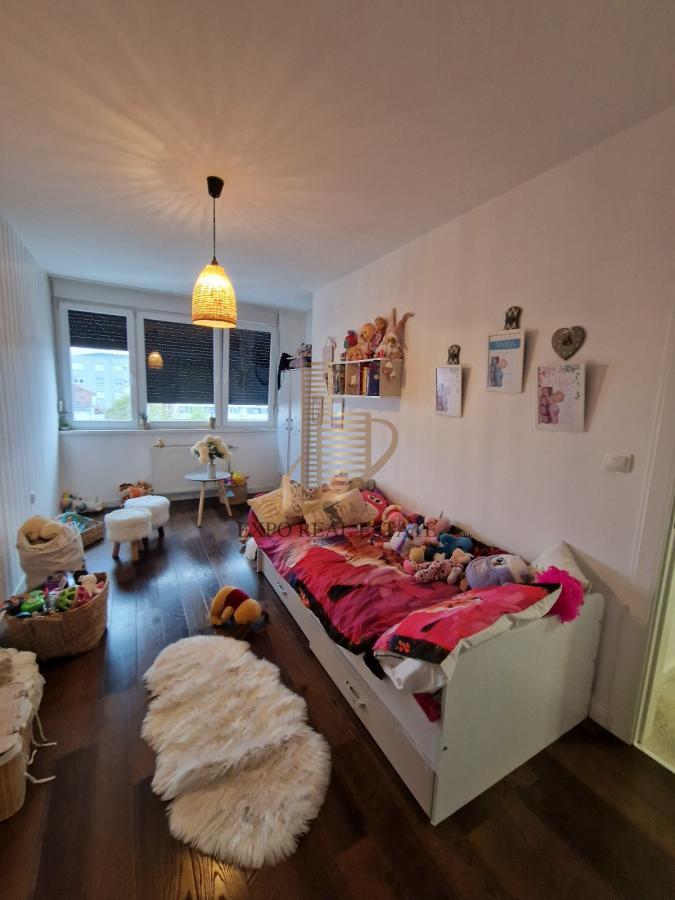 Za prodaju 4,0 stan od 145m2 - Telep