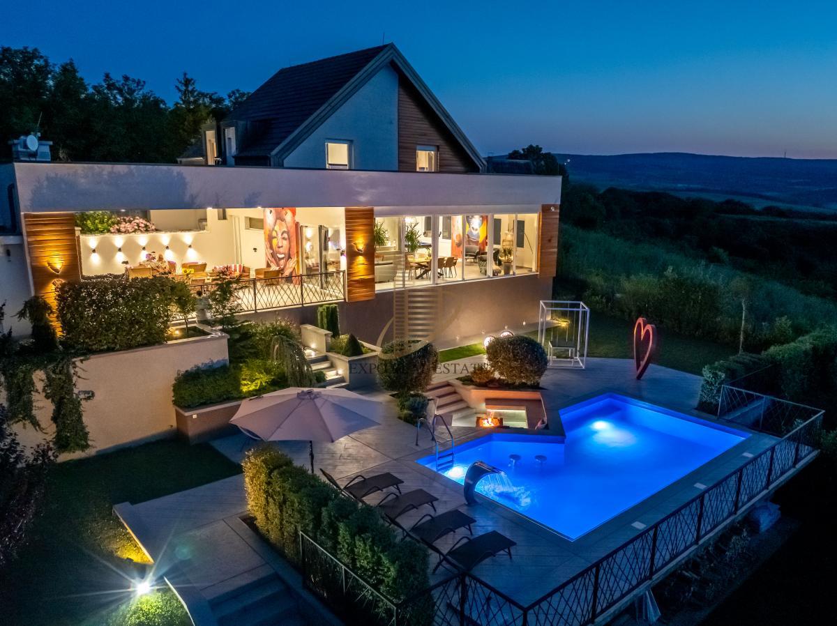 Izdavanje 4,0 kuća sa bazenom Sremski Karlovci