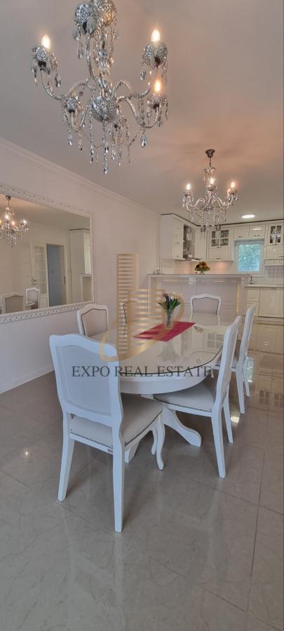 Prodaja,kuća od 200m2 pored Dunava