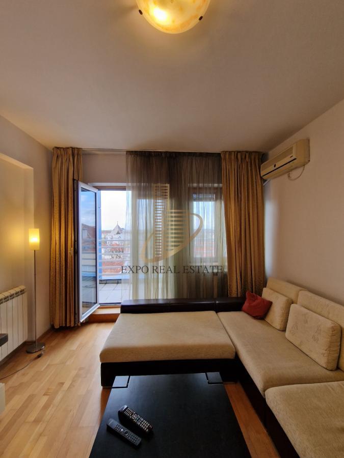 Izdavanje 3,0 stan od 80m2 Bul.Oslobodjenja