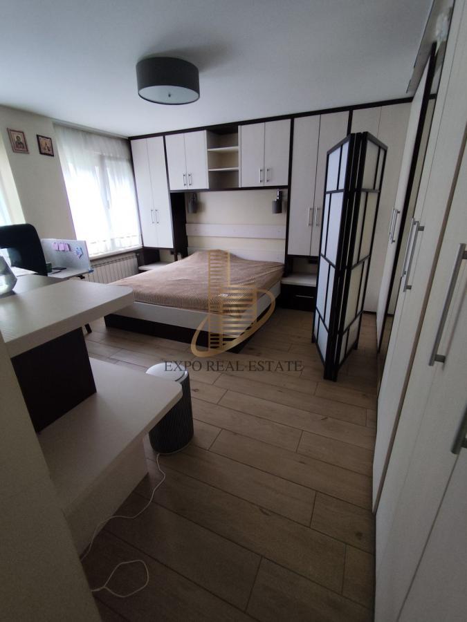 Izdavanje 4,0 stan od 120m2 Limanska pijaca