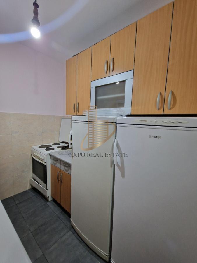 Izdavanje 2,0 stan od 51m2 Gandijeva