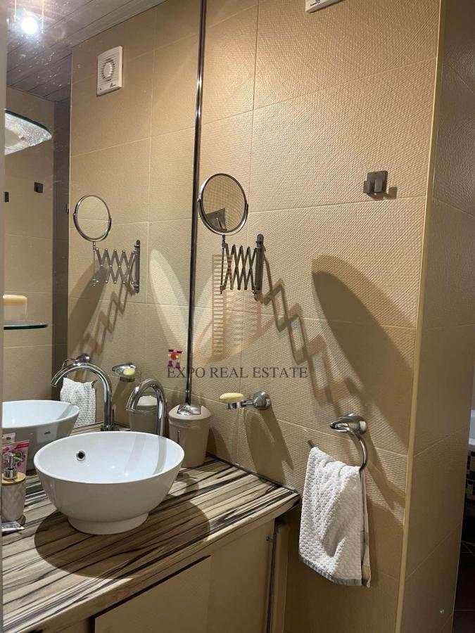 Prodaja 4,0 stan od 112m2 Maksima Gorkog