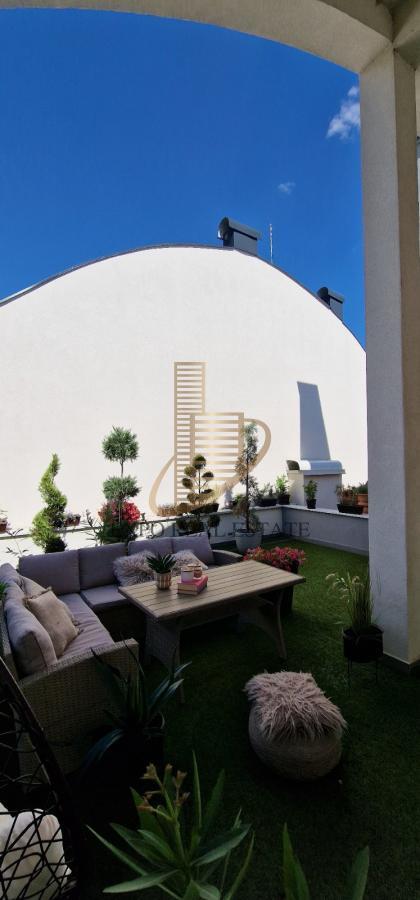 Za prodaju 4,0 stan od 145m2 - Telep