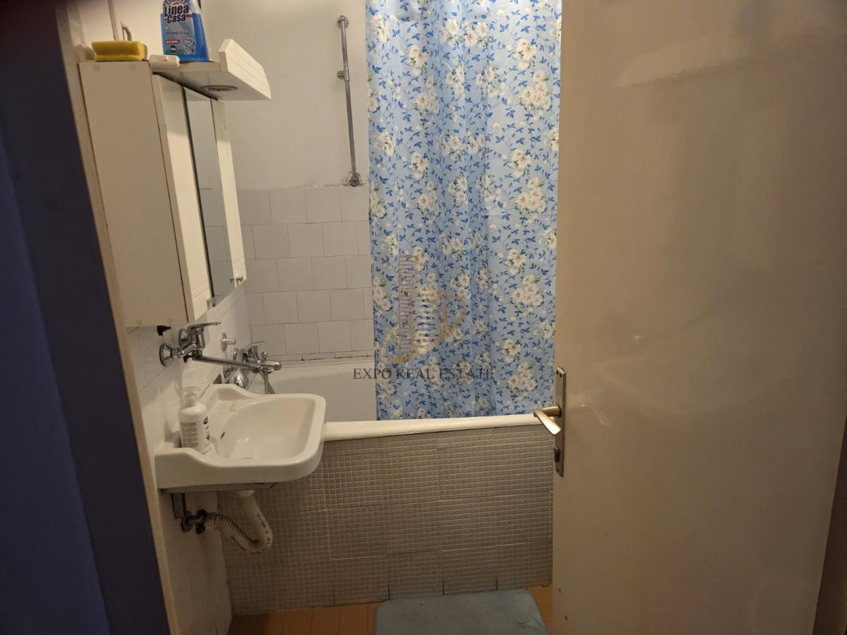 Izdavanje 1,0 stan od 42m2 Liman 4