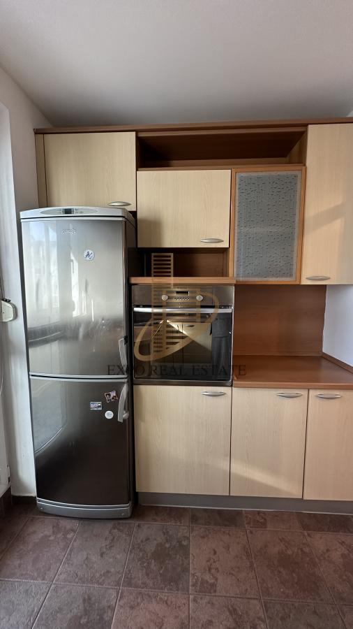 Dvoiposoban stan kod Arene, pogodan za poslovni prostor ili stanovanje