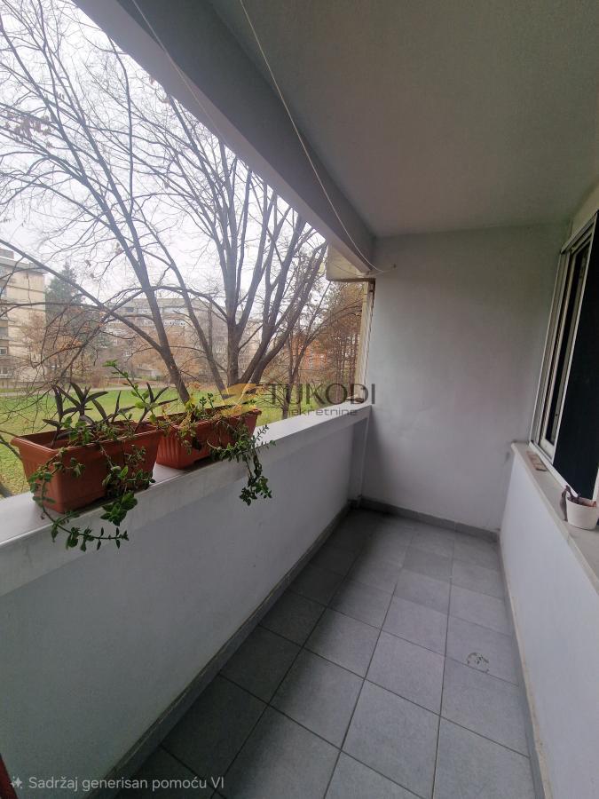 Moderan i renoviran stan kod bivše Juge