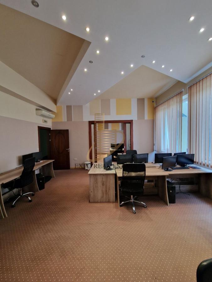 Poslovni prostor od 690m2