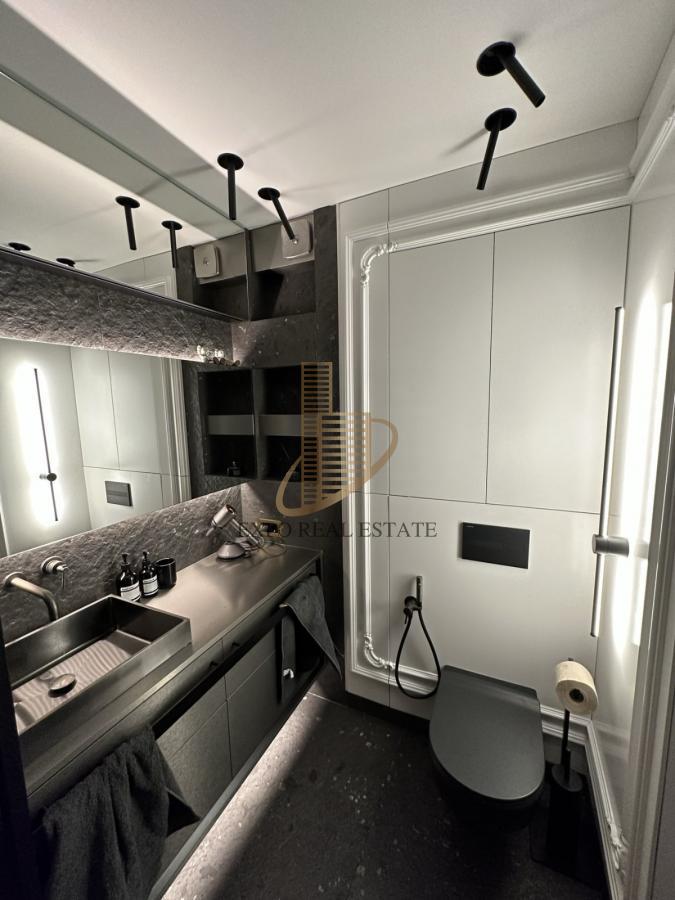 Prodaja 3,0 stan od 66m2 Palata Cvijićeva