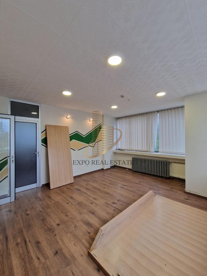 Prodaja poslovni prostor 3150 m2 Poenkareova