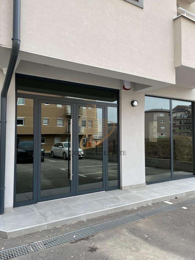 Prodaja,poslovni prostor,Vojvode Vlahovića