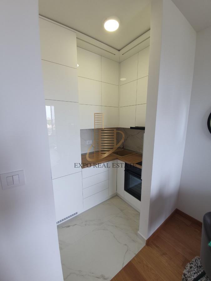 Izdavanje 1,5 stan od 44m2 Bulevar Evrope