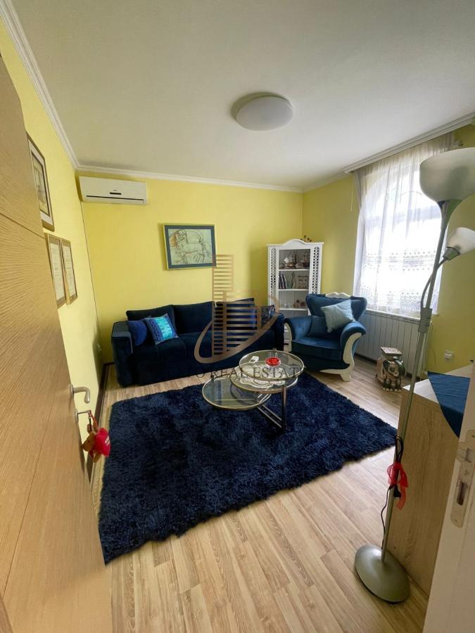 2-etažna kuća od 400m3 Veternička rampa