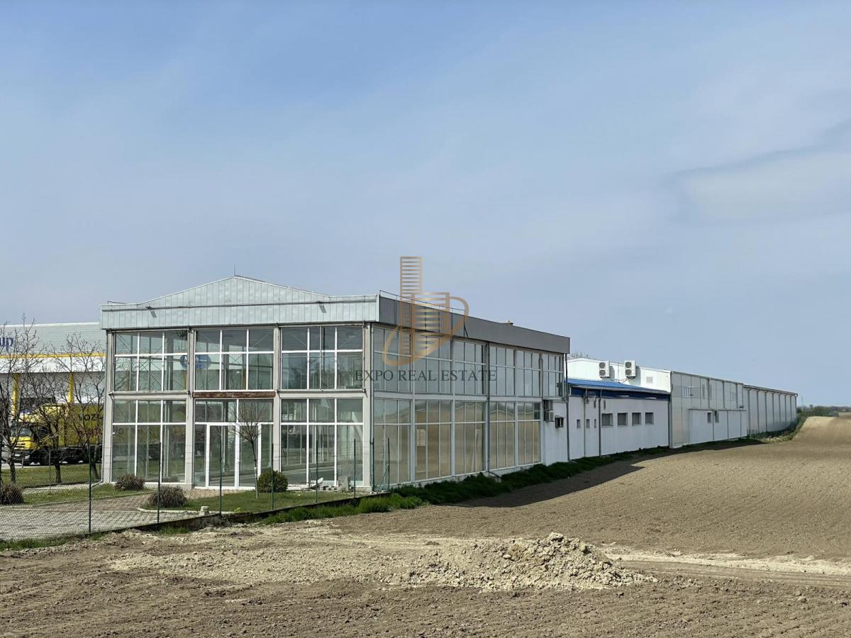 Hala na prodaju od 1193m2 Kać