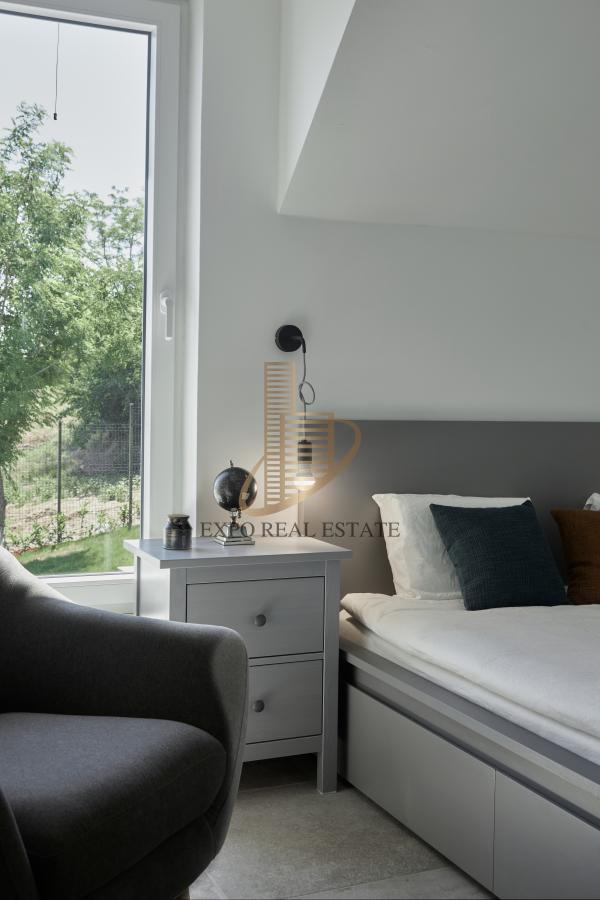 Izdavanje 4,0 kuća sa bazenom Sremski Karlovci