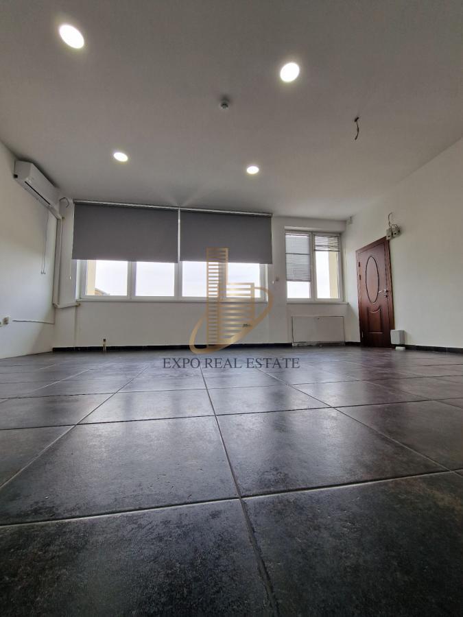 Poslovni prostor 1150m2 Novo Naselje