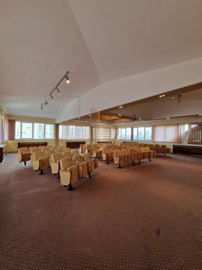 Poslovni prostor 1150m2 Novo Naselje