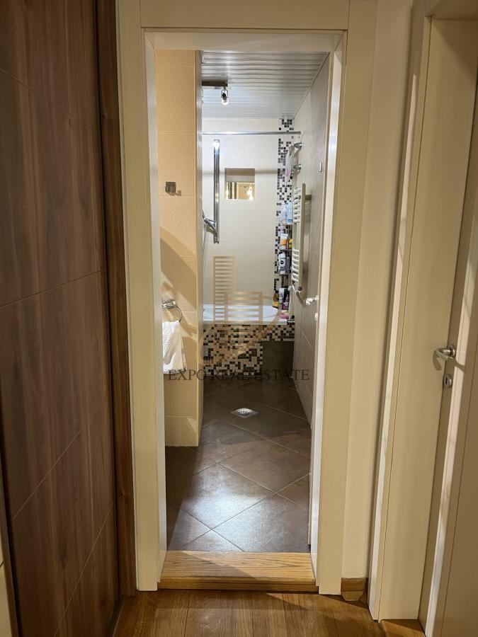 Prodaja 4,0 stan od 112m2 Maksima Gorkog