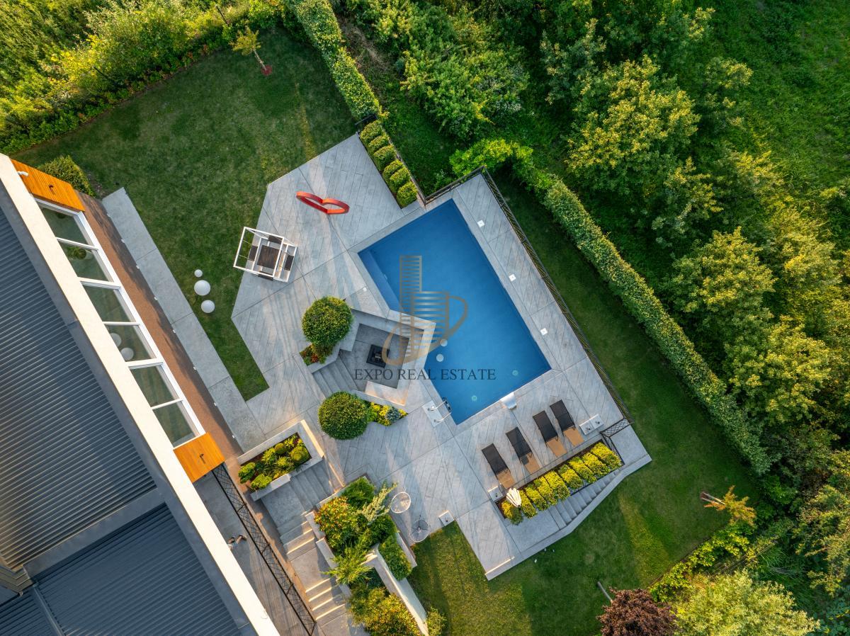 Izdavanje 4,0 kuća sa bazenom Sremski Karlovci