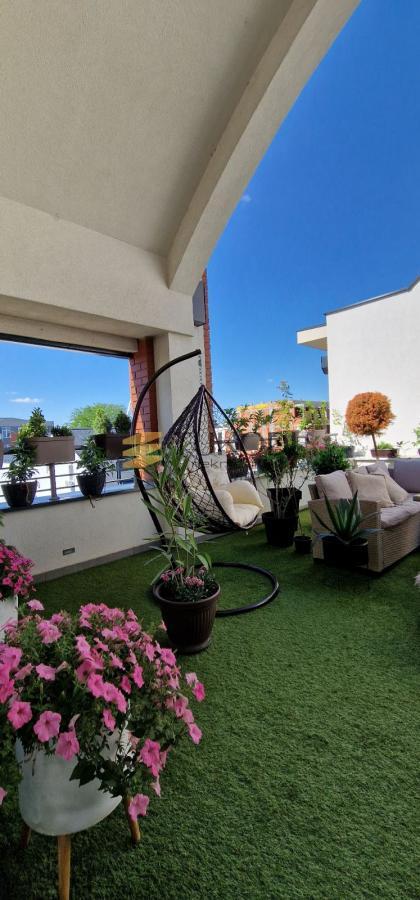 Za prodaju 4,0 stan od 145m2 - Telep